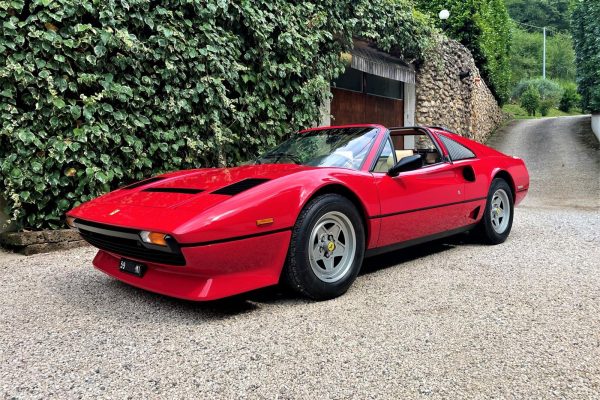 1984 Ferrari 208 GTS Turbo (1)